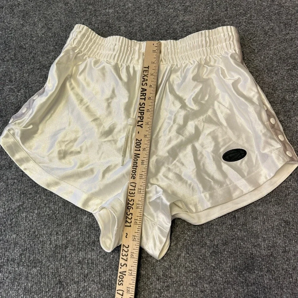 Nike Shorts Womens Size S Cream Satin Side Snap Athletic Sporty Casual Shorts